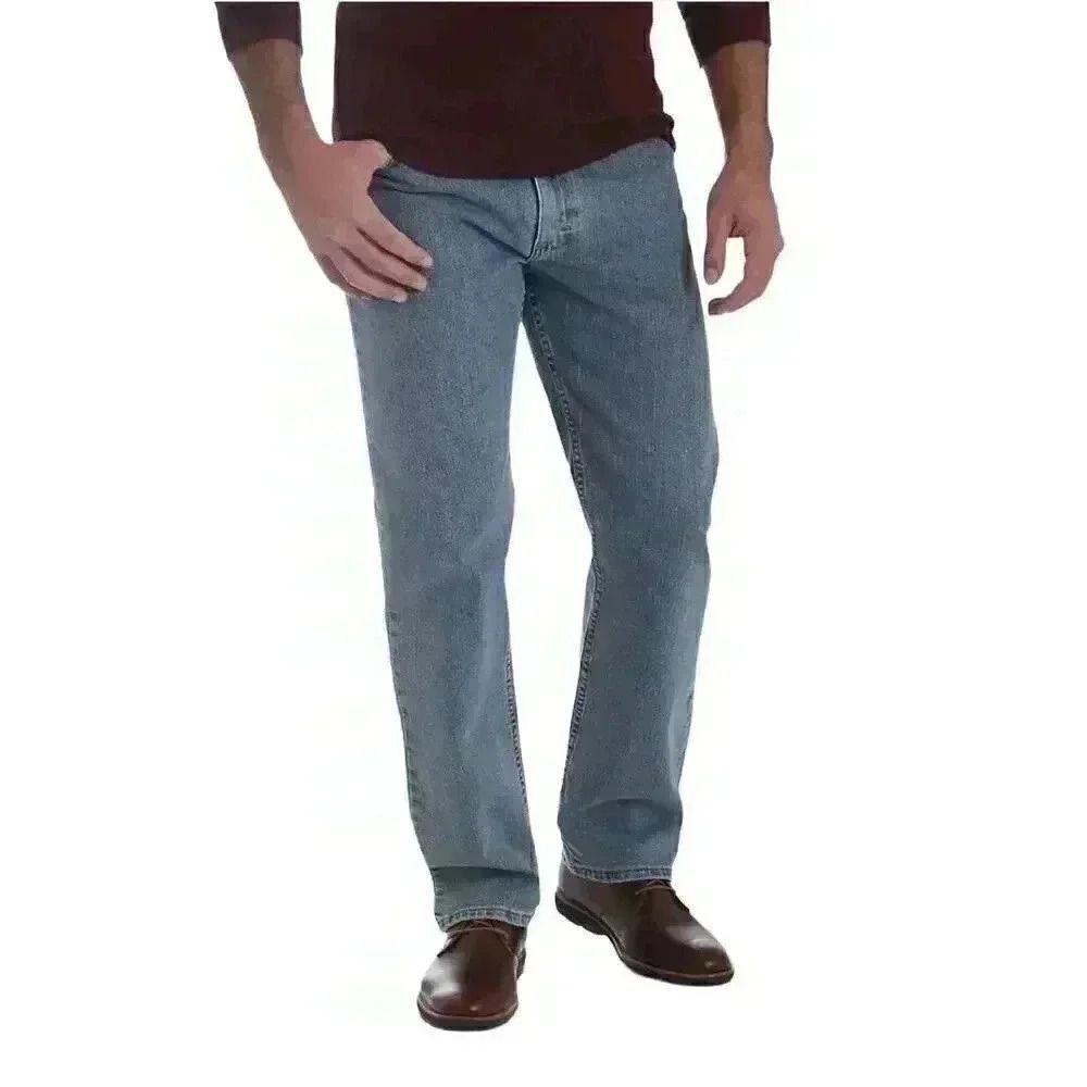 Wrangler Men's Medium Wash Blue Cotton/Spandex Regular Fit Comfort Flex Relaxed
